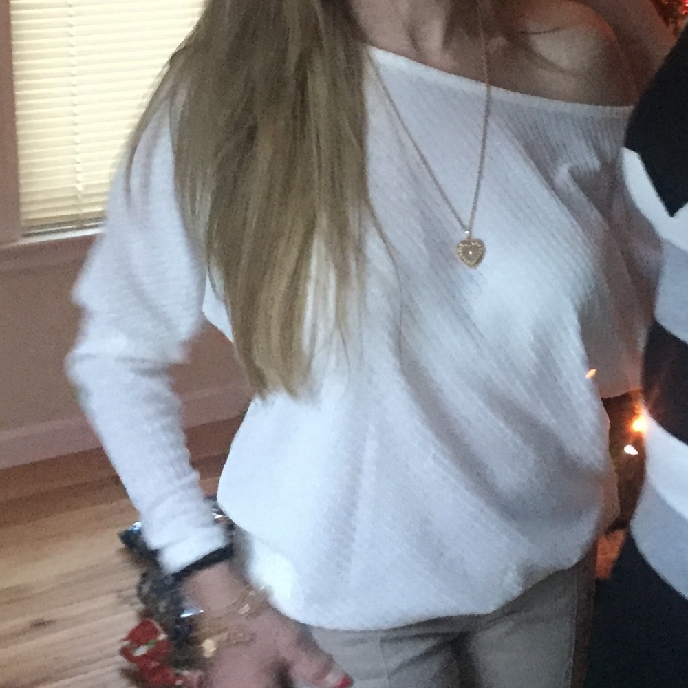 Off white ladies off shoulder top - Picture 6 of 8
